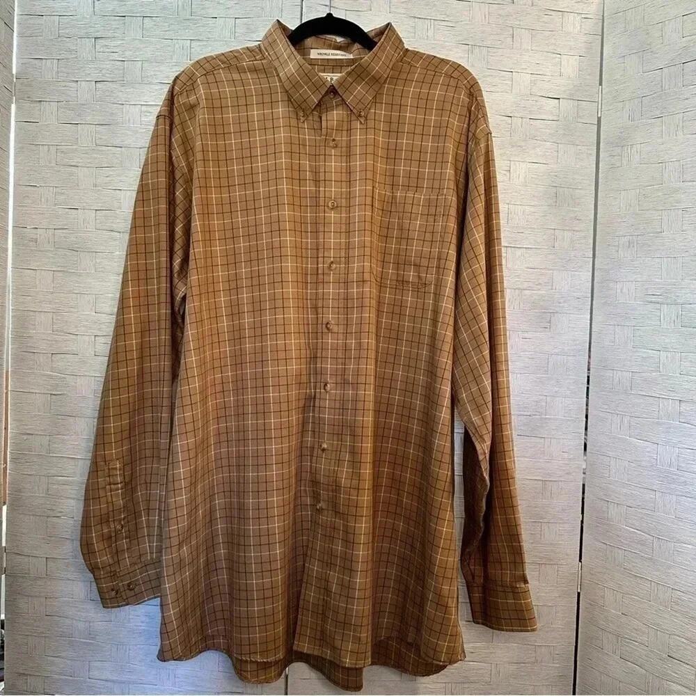 L.L. Bean wrinkle resistant, in Lake new condition, tan brown flag size XXL tall